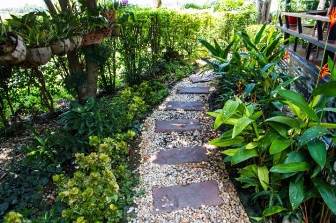 15+ Superb White Pebble Walkways