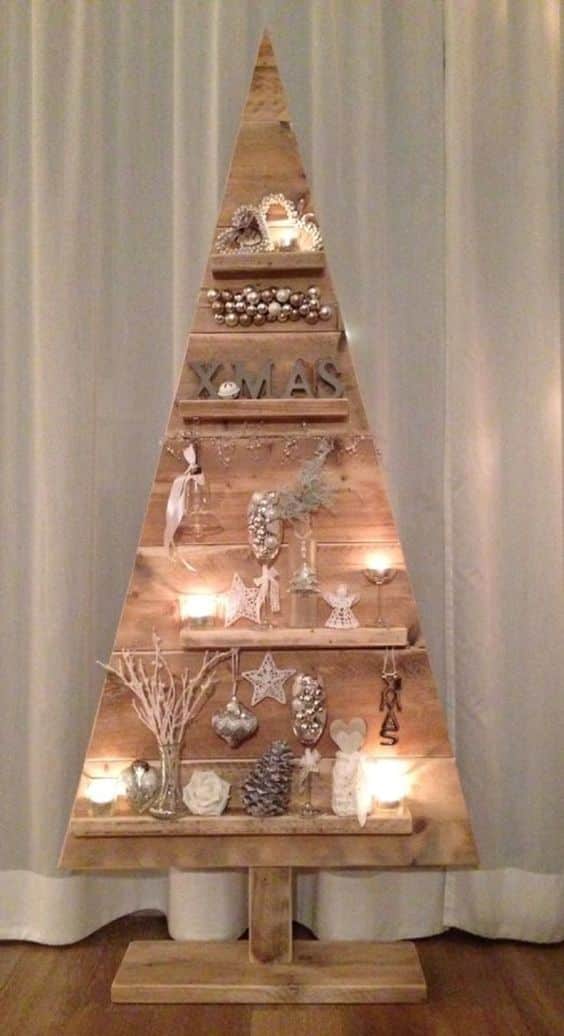 15+ Creative Wood Christmas Tree Ideas