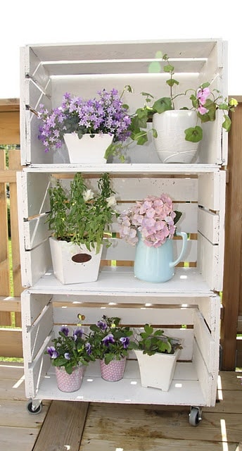 12+ DIY Wooden Crates For Your Garden