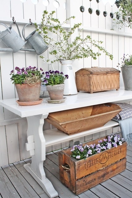 12+ DIY Wooden Crates For Your Garden