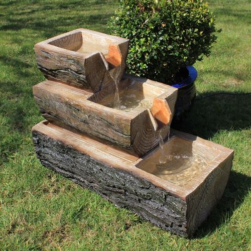 15+ Fantastic Wooden Garden Fountains