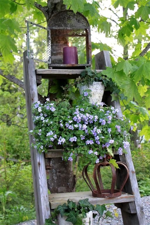 15+ Impressive Ideas to Make Wooden Ladder Garden