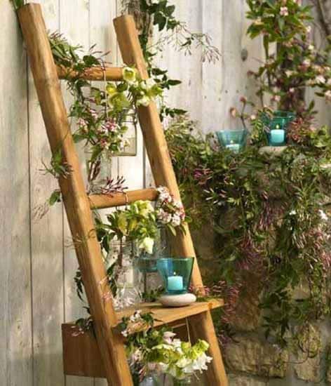 15+ Impressive Ideas to Make Wooden Ladder Garden