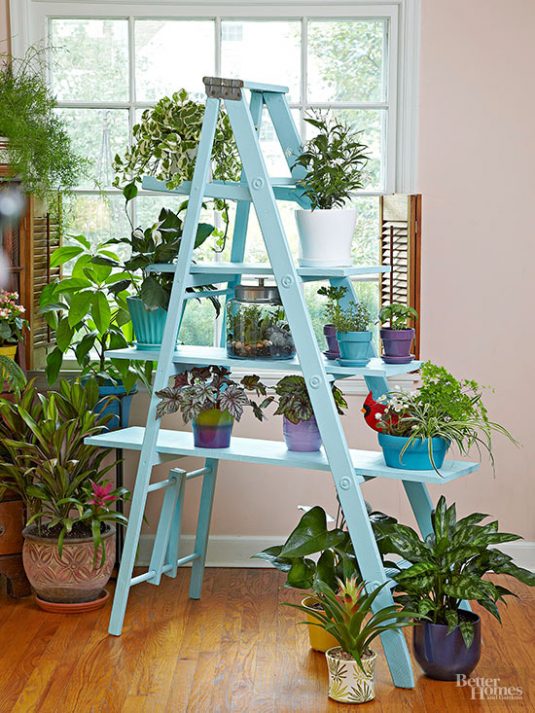 15+ impressive ideas to make wooden ladder garden