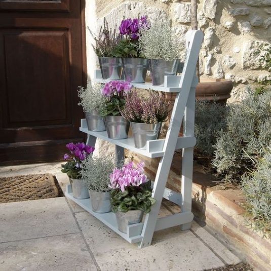 15+ Impressive Ideas to Make Wooden Ladder Garden