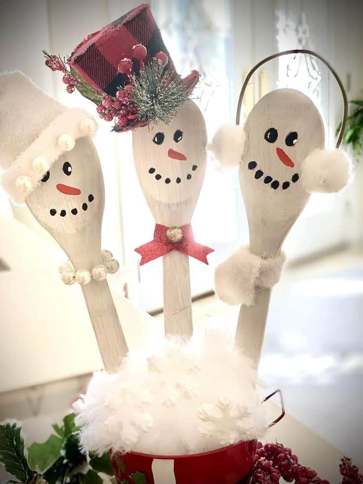 wooden spoons decorated for christmas 6